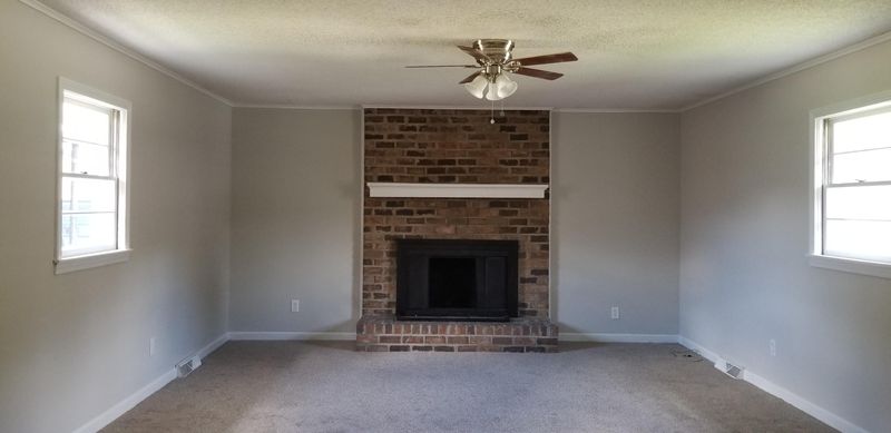 7039 Kenneth Dr, North Charleston, SC 29406