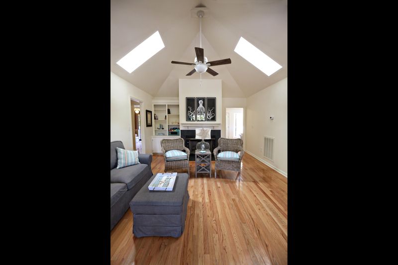 422 W Cooper Ave, Folly Beach, SC 29439
