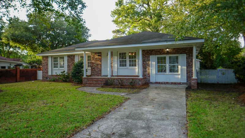 2056 Cheraw Dr, Charleston, SC 29412
