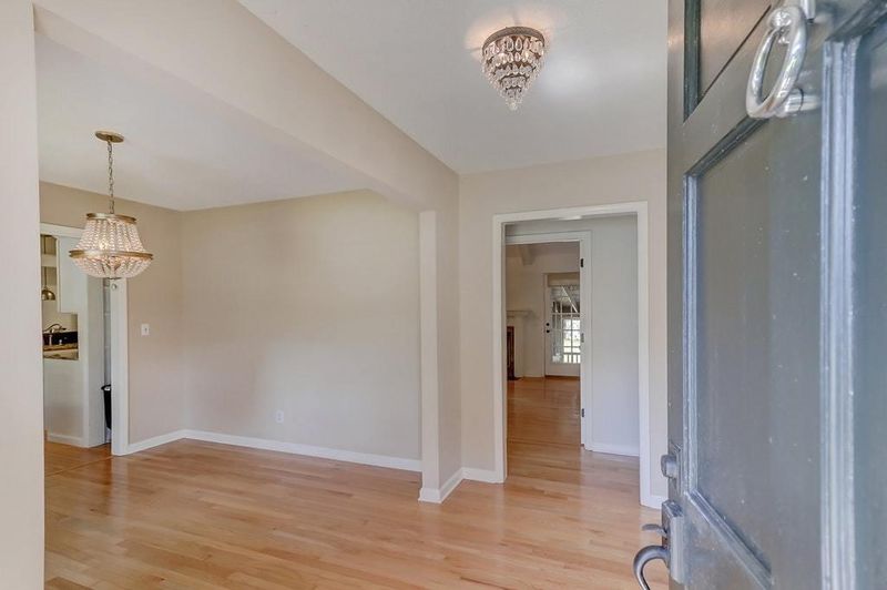 988 Anchor Rd, Charleston, SC 29412
