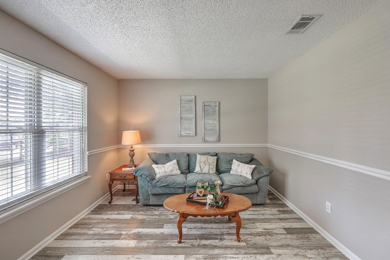 59 University Dr, Ladson, SC 29456