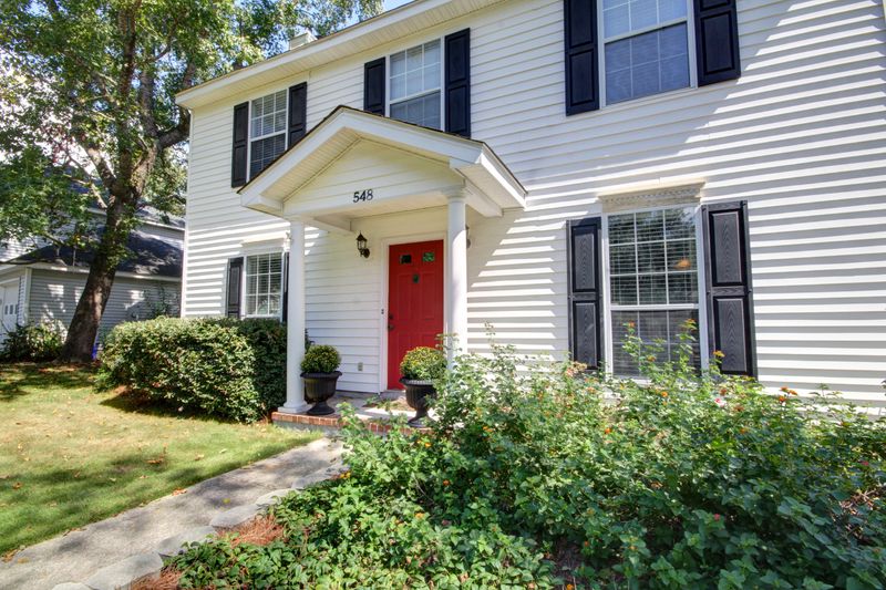 548 Castle Hall Rd, Mount Pleasant, SC 29464