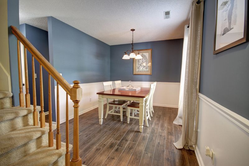 548 Castle Hall Rd, Mount Pleasant, SC 29464