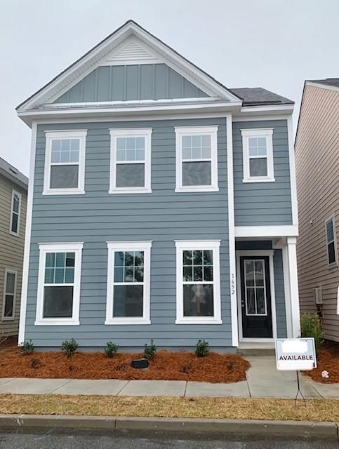 1652 Indy Dr, North Charleston, SC 29405