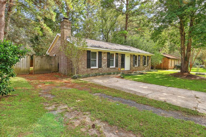 127 Beverly Dr, Ladson, SC 29456