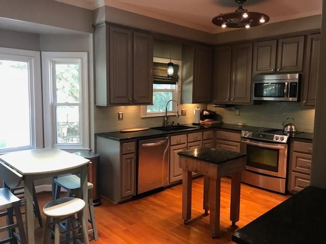 589 Chimney Bluff Dr, Mount Pleasant, SC 29464