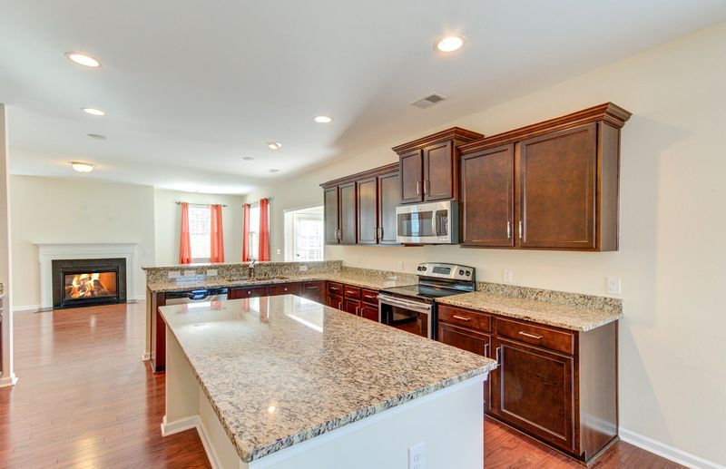 112 Vessey Dr, Moncks Corner, SC 29461