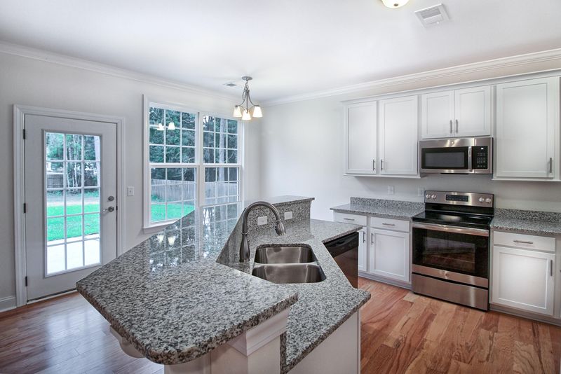 2001 Nitsa St, Johns Island, SC 29455