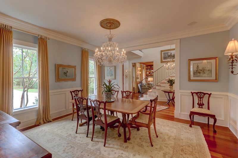 725 Bounty Square Dr, Charleston, SC 29492