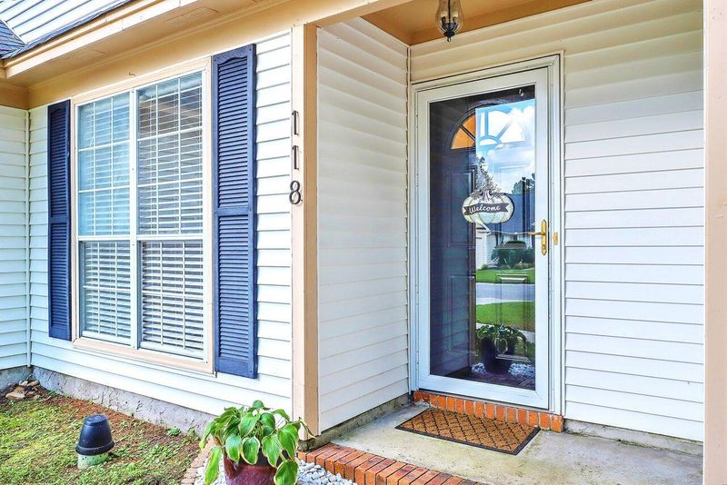 118 Saint Awdry St, Summerville, SC 29485