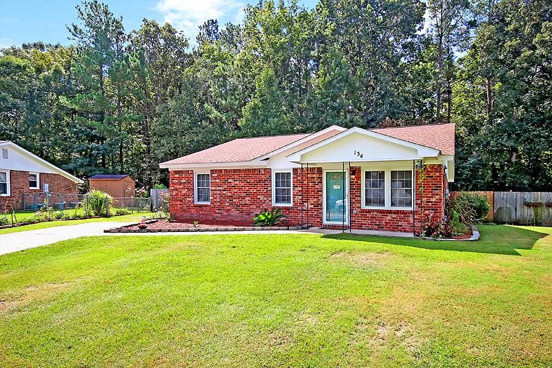 134 Red Cedar Dr, Goose Creek, SC 29445