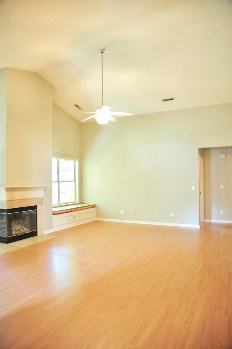 8617 Lindenwood Cir, North Charleston, SC 29420