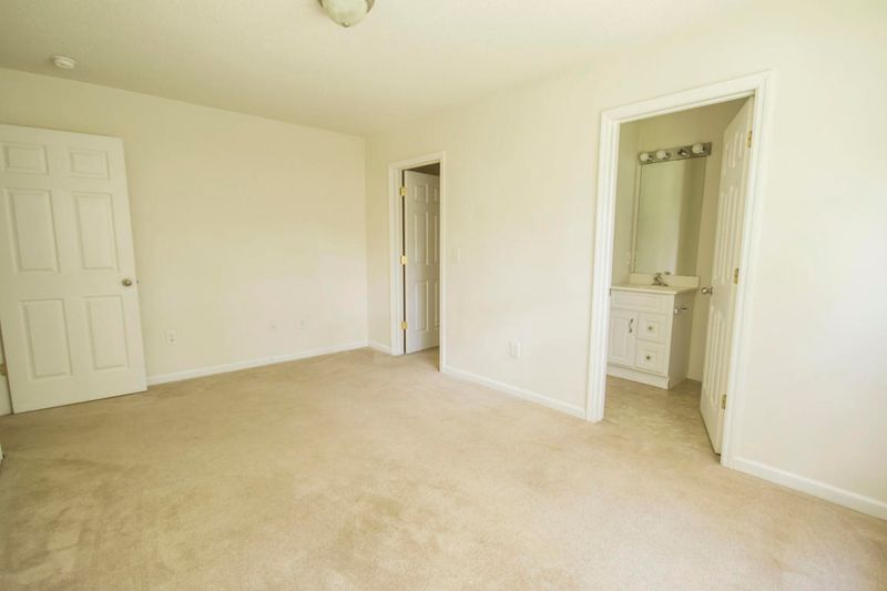 7963 Vermont Rd, North Charleston, SC 29418