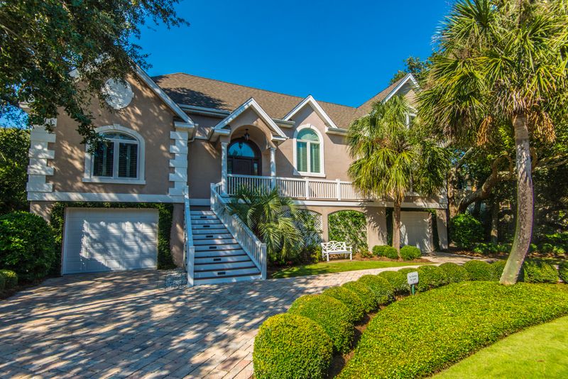 28 Beachwood W, Isle Of Palms, SC 29451