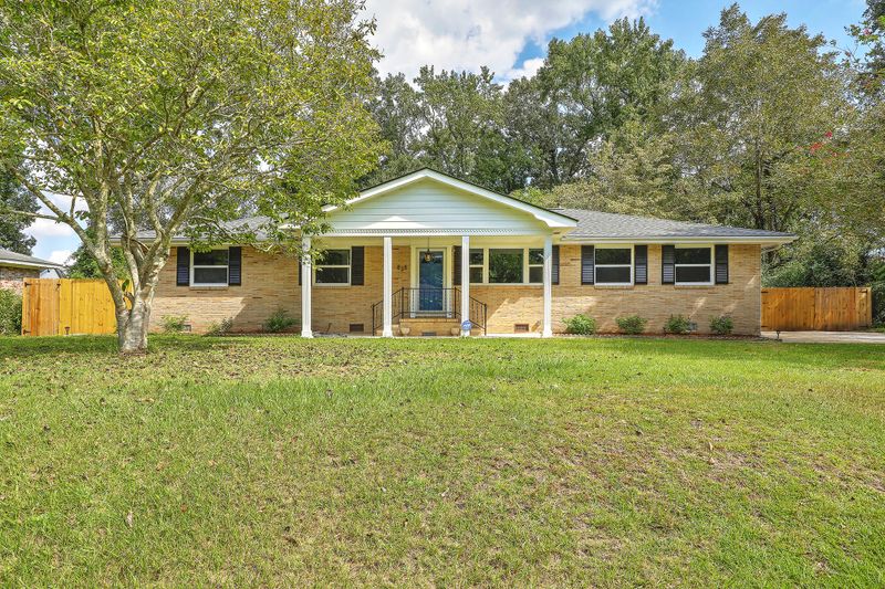 838 Melrose Dr, Charleston, SC 29414