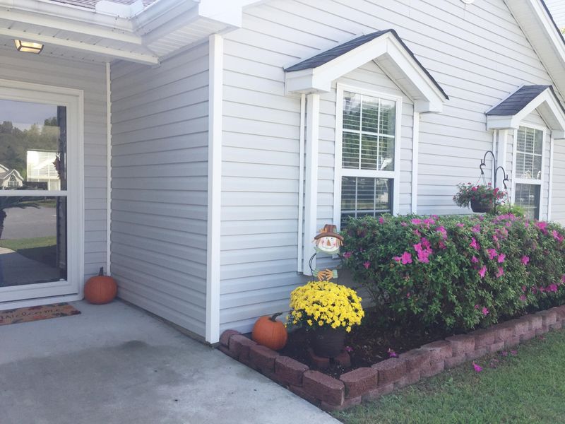 8364 Waltham Rd, North Charleston, SC 29406
