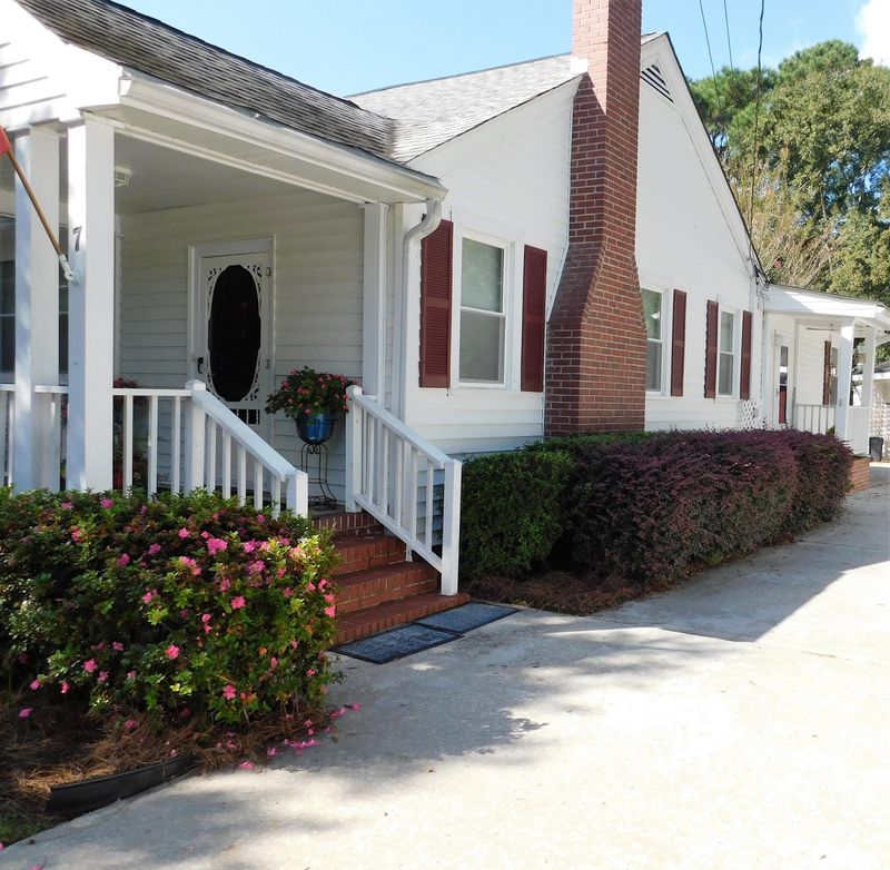7 Lindendale Ave, Charleston, SC 29407