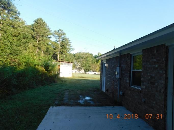 215 Mulberry Dr, Summerville, SC 29486