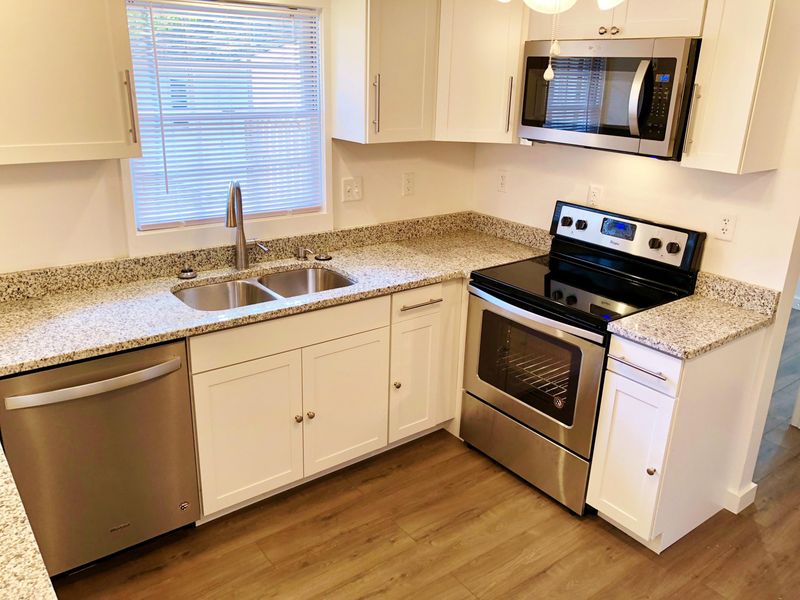 2331 Parsonage Rd, Charleston, SC 29414