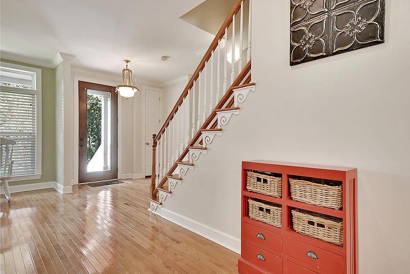 1100 S Main St, Summerville, SC 29483