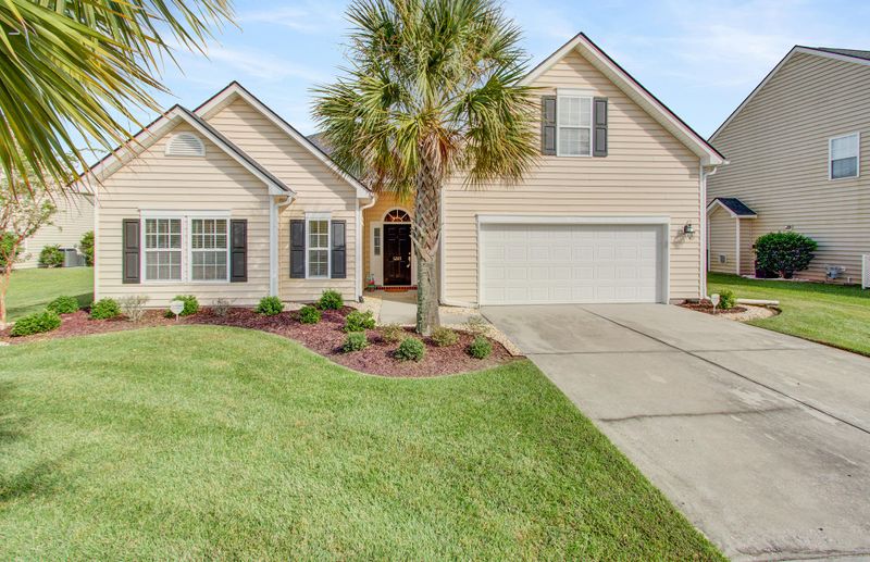 5285 Mulholland Dr, Summerville, SC 29485