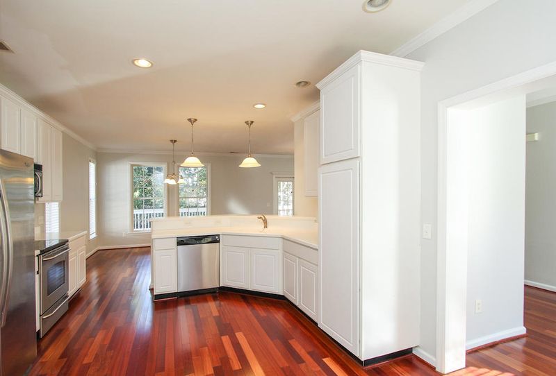 1318 Runnymeade Ln, North Charleston, SC 29406