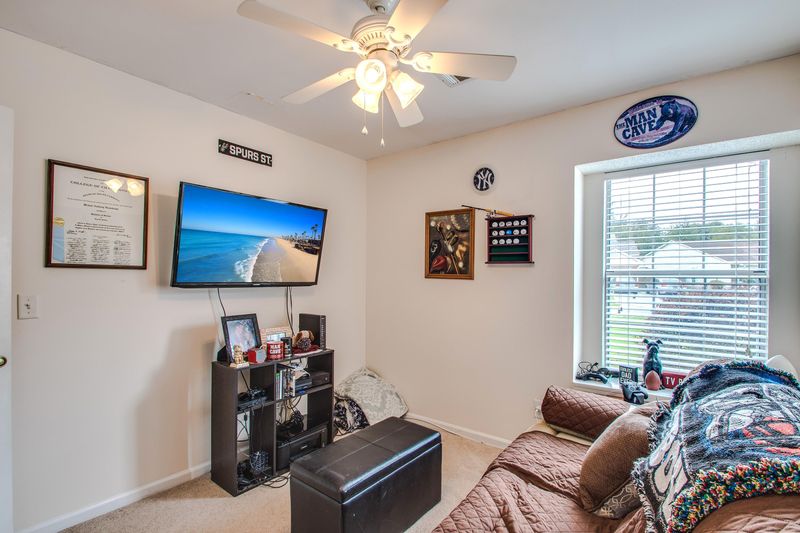 242 Persimmon Cir, Goose Creek, SC 29445