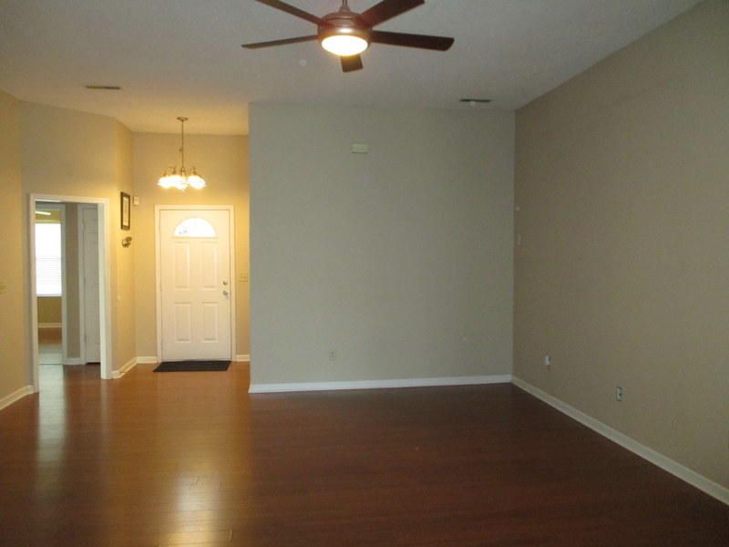 2783 Shadow Ln, North Charleston, SC 29406
