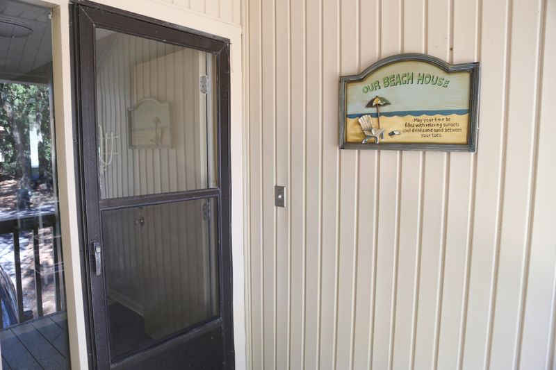 843 Club Cottage Rd, Edisto Beach, SC 29438