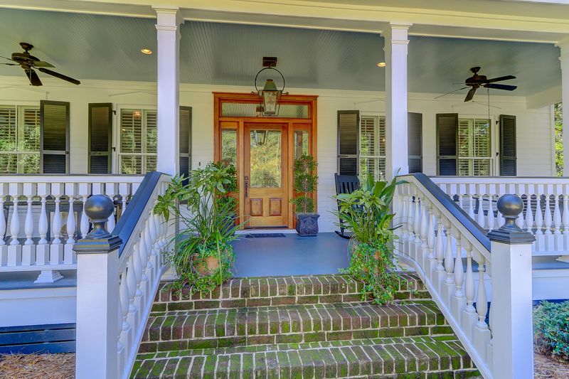 131 Linwood Ln, Summerville, SC 29483