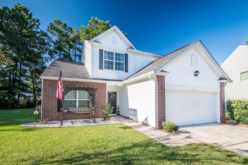102 Tristen Ct, Summerville, SC 29485