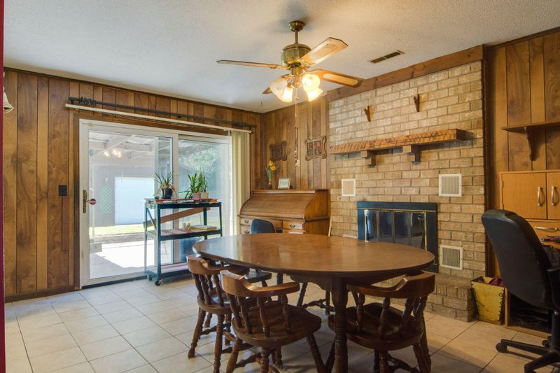 302 Pembrook St, Ladson, SC 29456