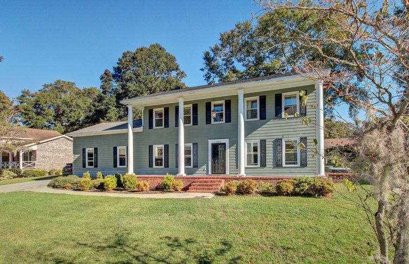 1063 Dominion Dr, Hanahan, SC 29410