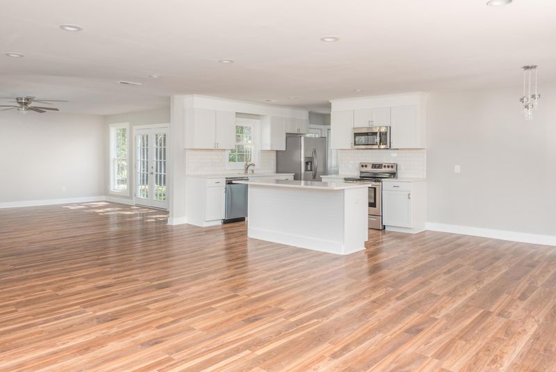 2039 Vestry Dr, Charleston, SC 29414