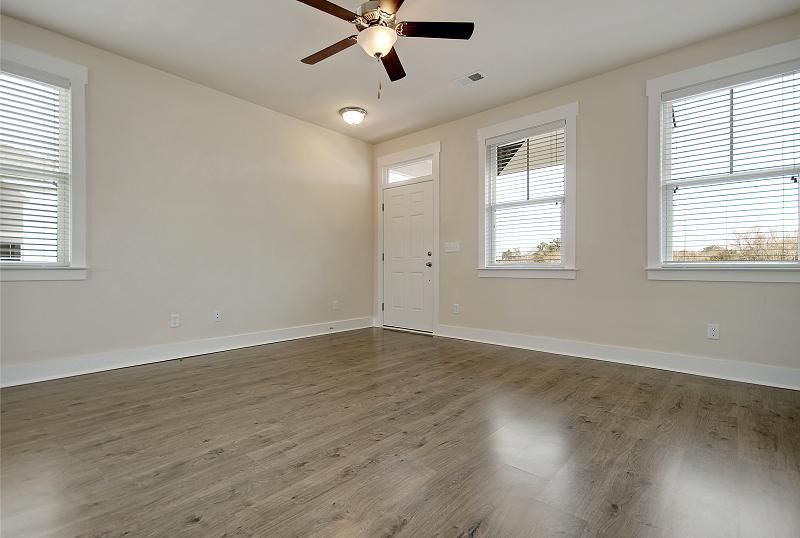 3945 Four Poles Park Dr, North Charleston, SC 29405