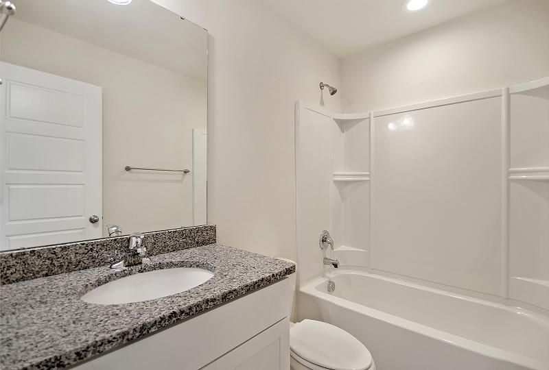3945 Four Poles Park Dr, North Charleston, SC 29405
