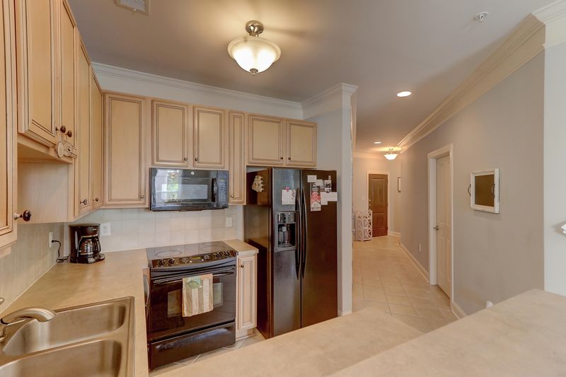 2244 Ashley Crossing Dr #216, Charleston, SC 29414