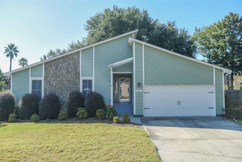 1301 Stiles Bee Ave, Charleston, SC 29412