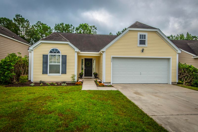 1223 Wando Shores Dr, Charleston, SC 29492