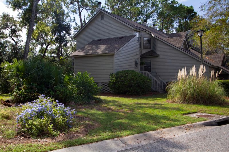 1060 Marsh Court Ln, Mount Pleasant, SC 29464