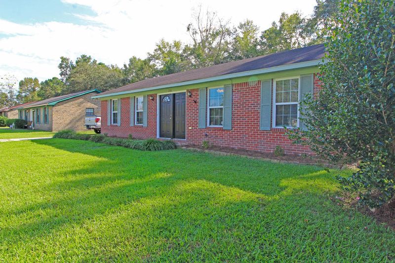206 Violet Dr, Summerville, SC 29483
