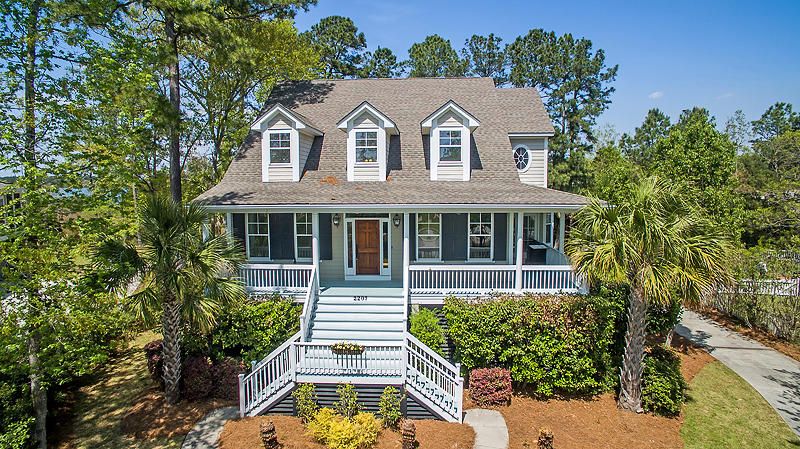 2207 N Marsh Dr, Mount Pleasant, SC 29466