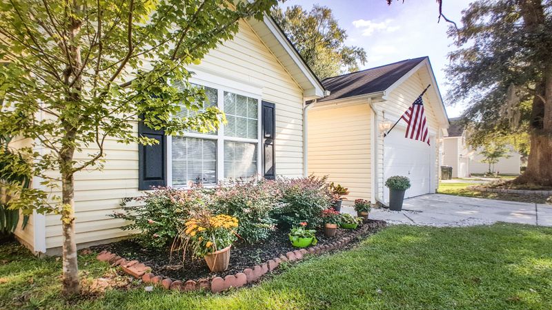 404 Arbor Oaks Dr, Summerville, SC 29485