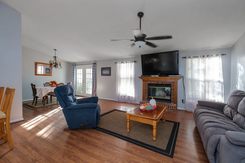 201 Lynton Ct, Goose Creek, SC 29445