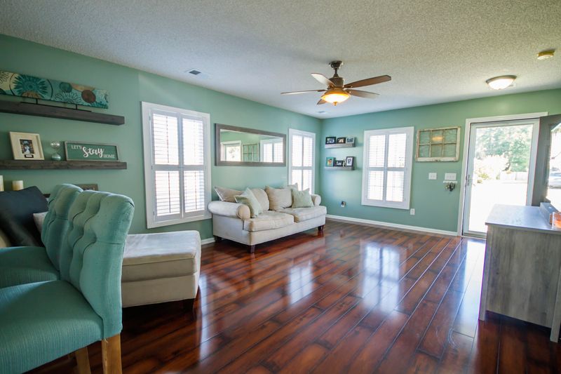 223 Dovetail Cir, Summerville, SC 29483
