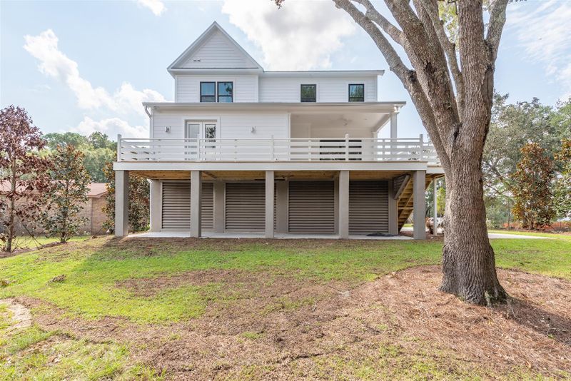 160 5th Ave, Mount Pleasant, SC 29464