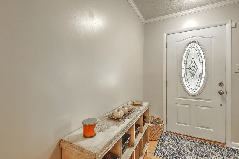 203 Lenwood Dr, Summerville, SC 29485