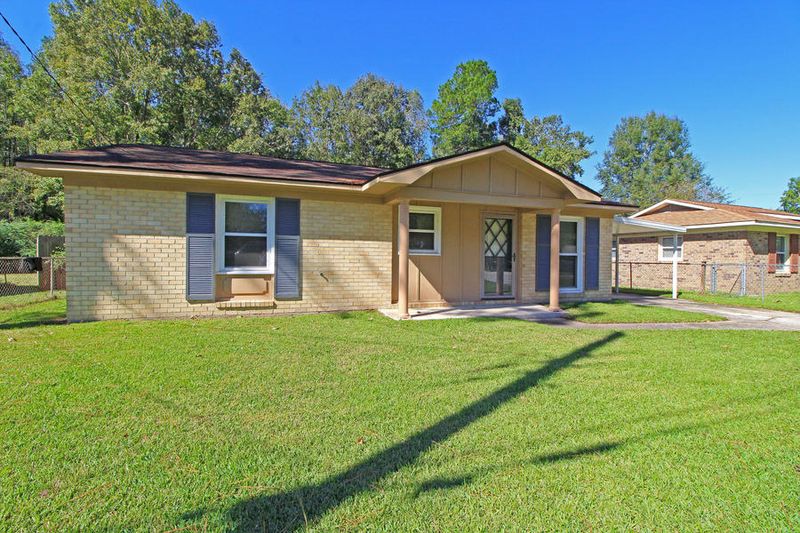 523 Mary Scott Dr, Goose Creek, SC 29445