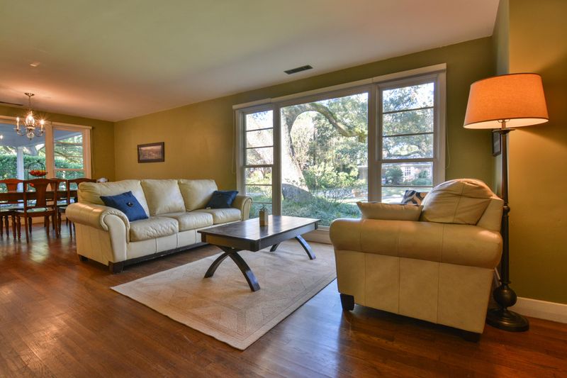 1590 Carterett Ave, Charleston, SC 29407