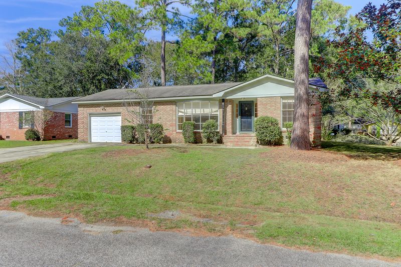 6 Edenwood Ct, Charleston, SC 29407